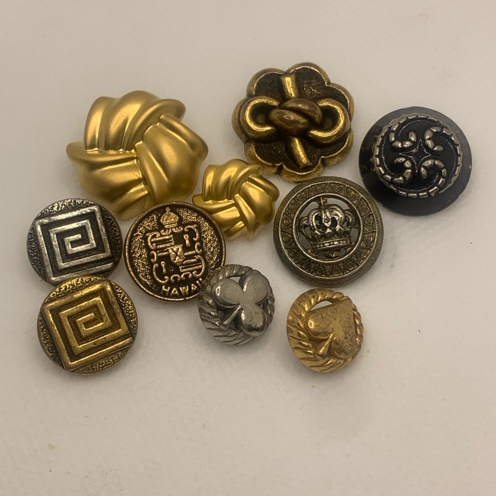 Vintage Buttons!!